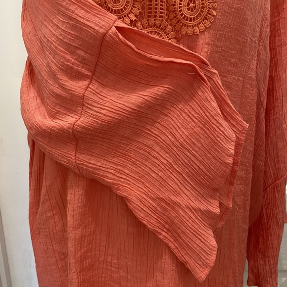 Peach High/Low Top - Picture 4 of 4